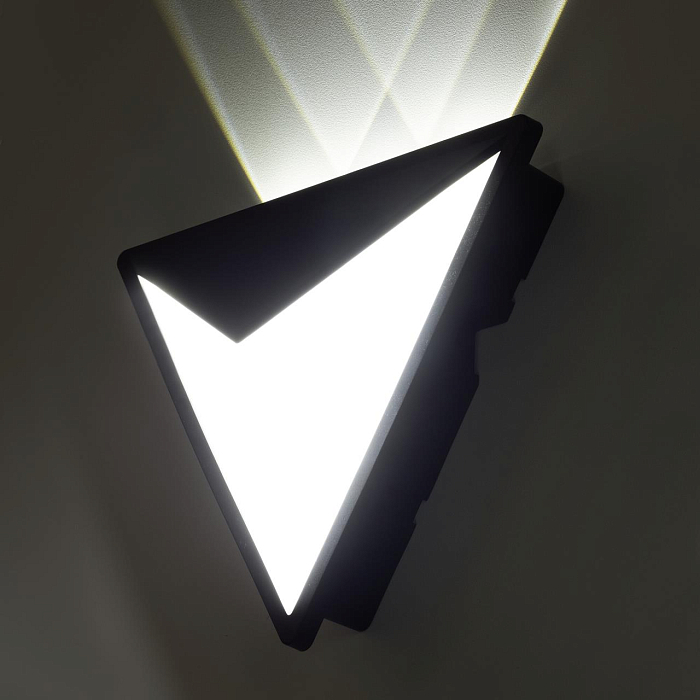 Уличный светильник  CLU0804BK